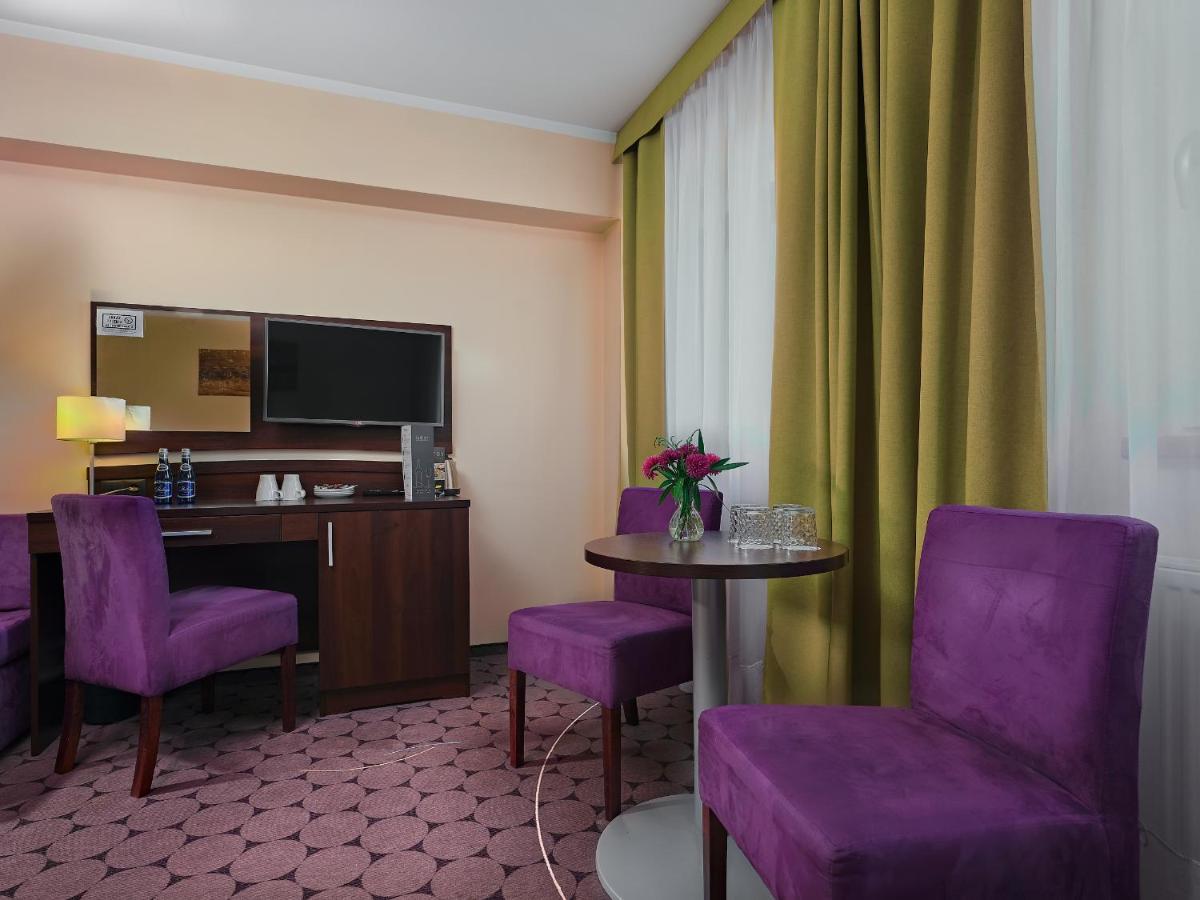 Aparthotel Lumen Cracovia Esterno foto