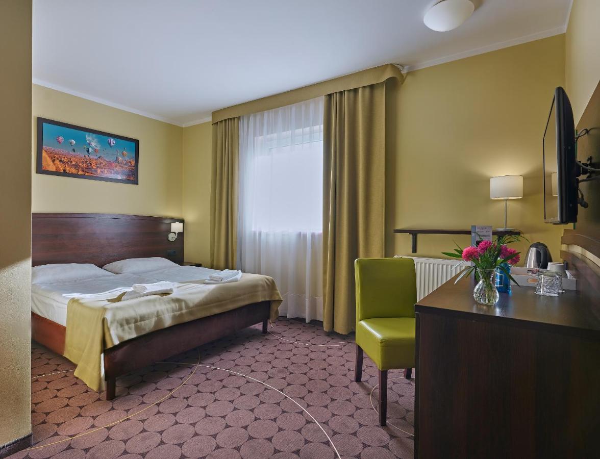Aparthotel Lumen Cracovia Esterno foto