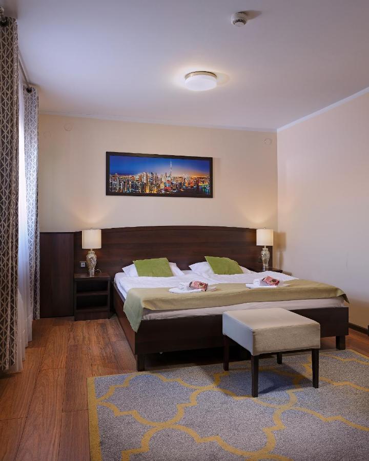 Aparthotel Lumen Cracovia Esterno foto