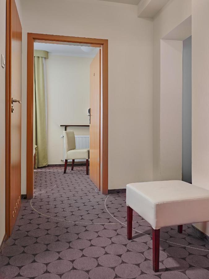 Aparthotel Lumen Cracovia Esterno foto
